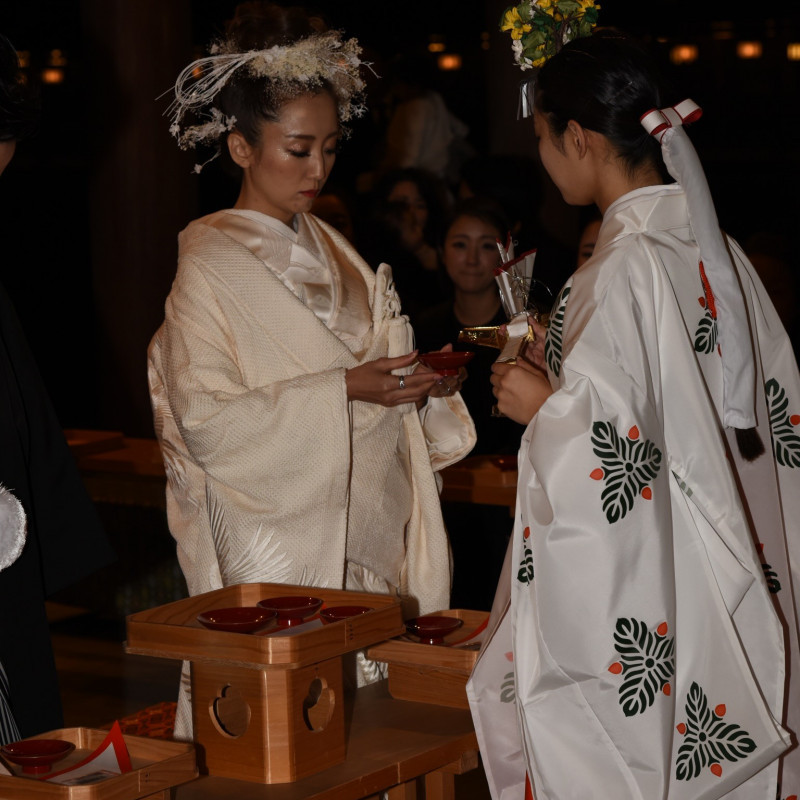 厳かな夜の橿原神宮での挙式は、珍しくて参列者も絶賛！