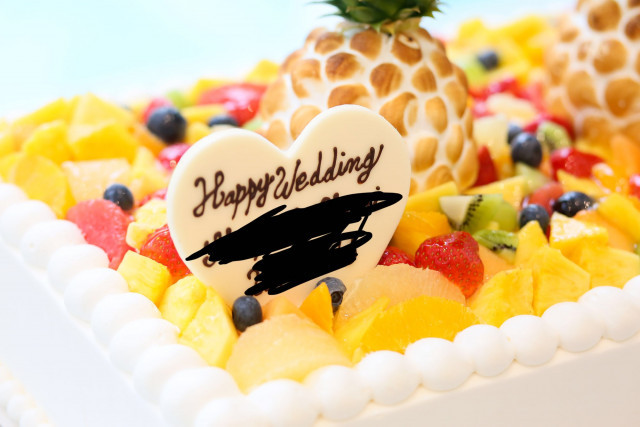 ハワイ行きたいさんさんのウエディングケーキの写真