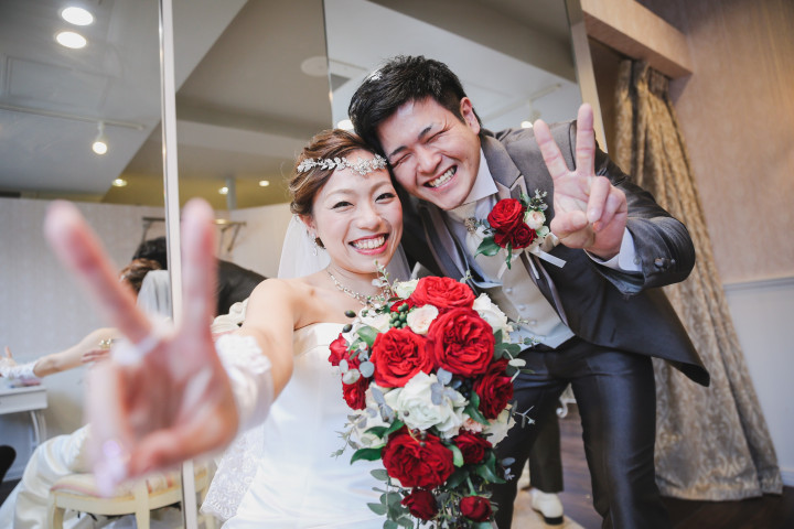 ドレス マーメイド 光沢 花びら 上品 パーティー 結婚式 全2色 ドレス マーメイド 光沢感 花びら 上品 パーティー 結婚式