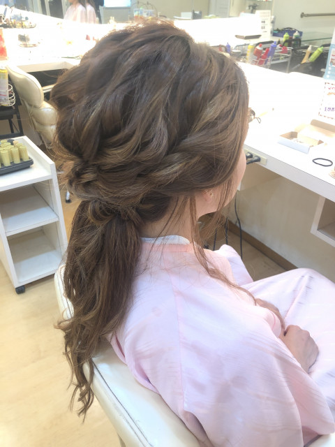 さっちゃんさんのヘアメイクの写真