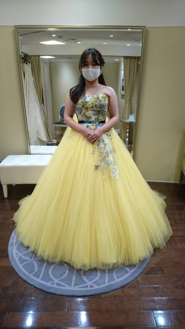 ハルラさんのカラードレスの写真