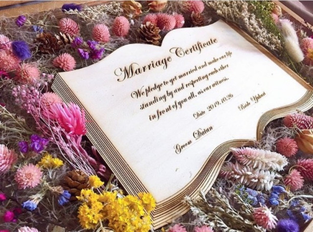 KARIさんの結婚証明書の写真