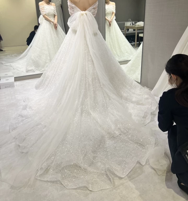 ナオさんのウエディングドレスの写真