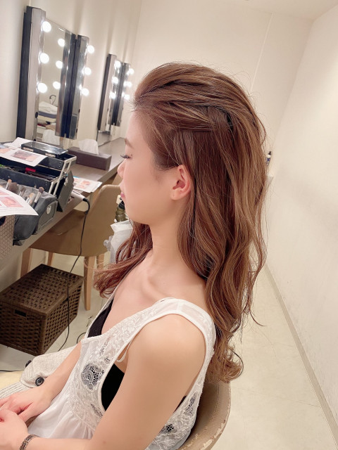 aotoさんのヘアメイクの写真