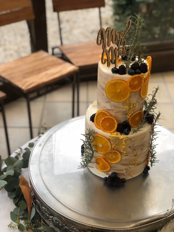 ウェディングケーキの土台に！丸太切り株