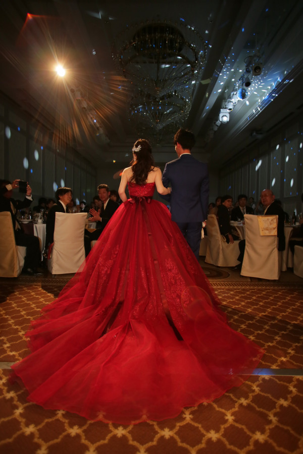 大切な家族と友人と過ごすアットホームなクリスマスwedding♡