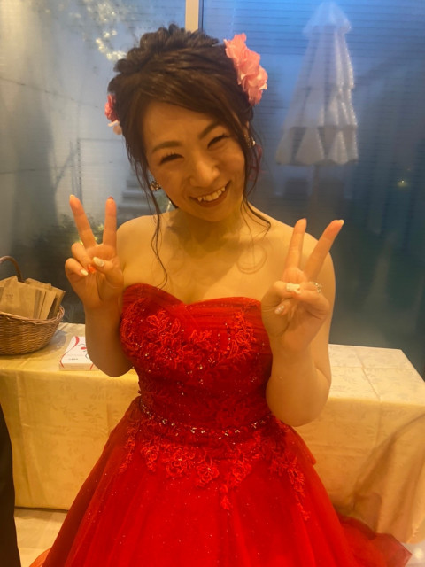 綾鷹さんのカラードレスの写真