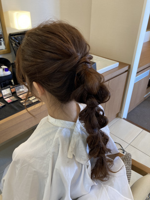 つんさんのヘアメイクの写真