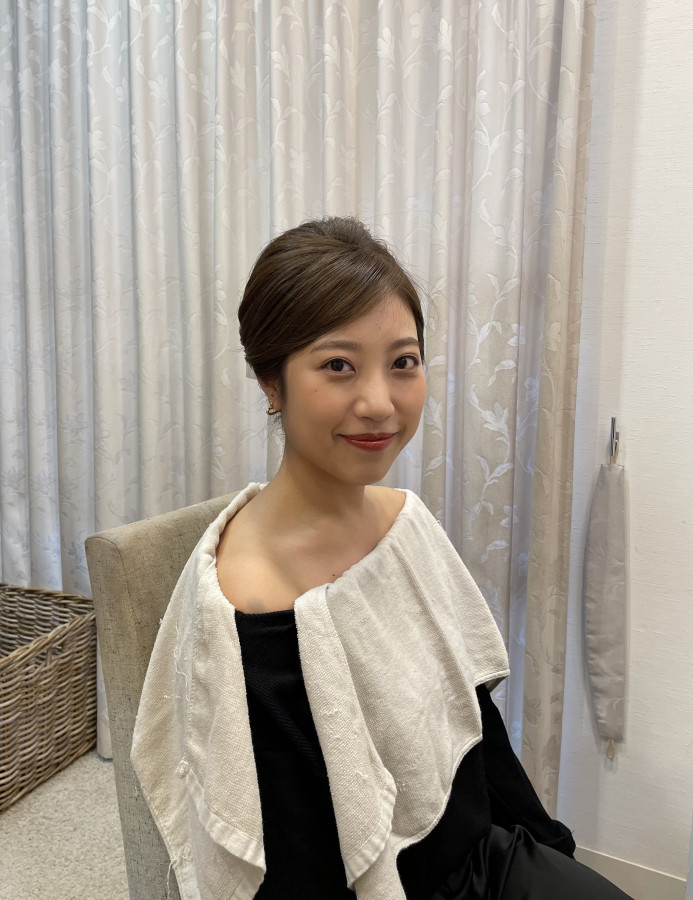 りおさんのヘアメイクの写真