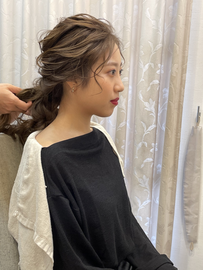 りおさんのヘアメイクの写真