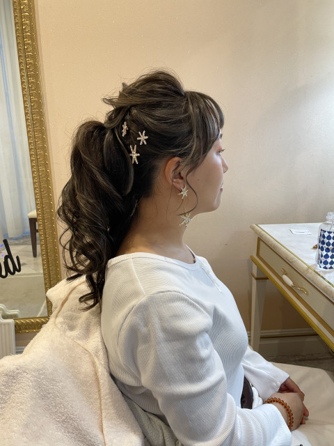 まやんキーさんのヘアメイクの写真