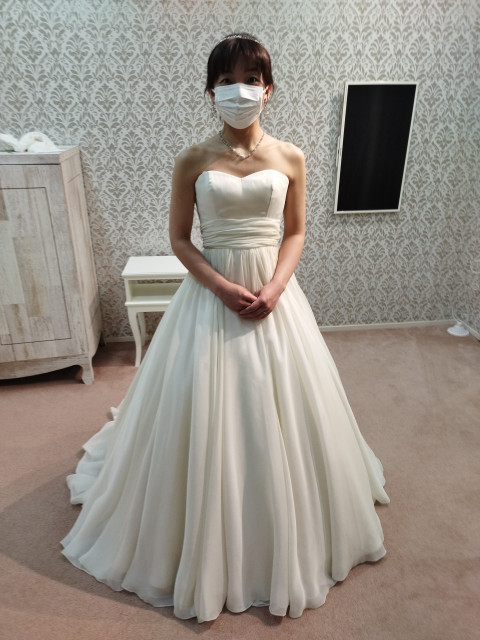 まりえさんのウエディングドレスの写真