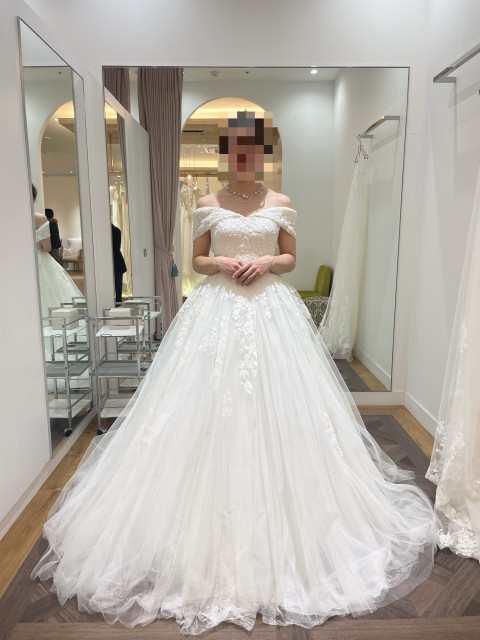 しおさんのウエディングドレスの写真