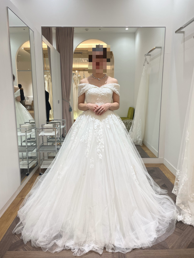しおさんのウエディングドレスの写真