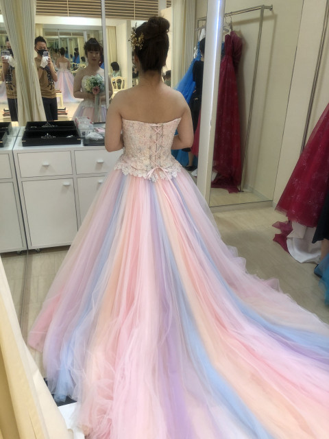 シュークリームjrさんのカラードレスの写真