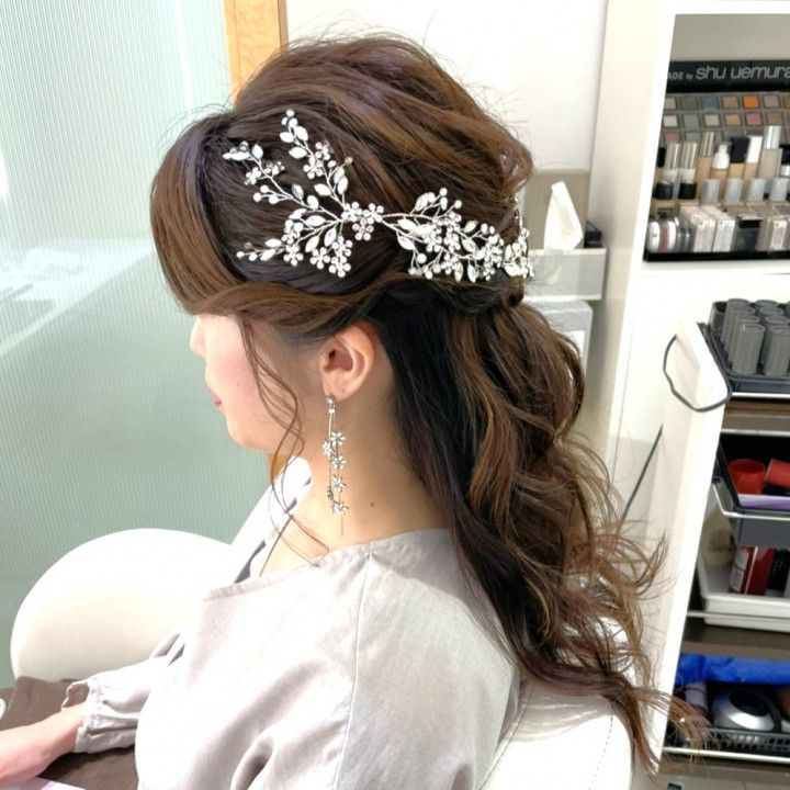 おゆかさんのヘアメイクの写真