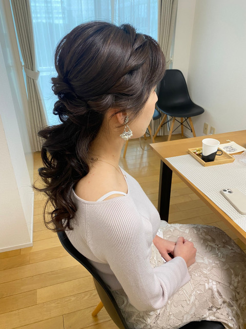 tomomnさんのヘアメイクの写真