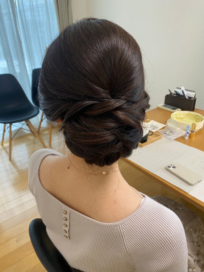 tomomnさんのヘアメイクの写真