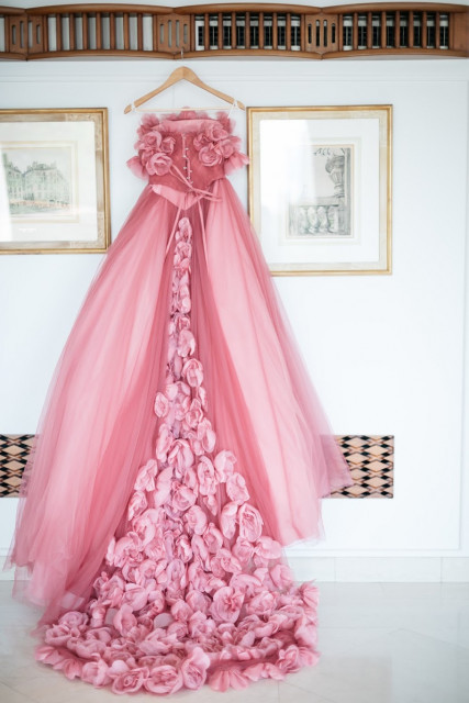 桃さんのカラードレスの写真