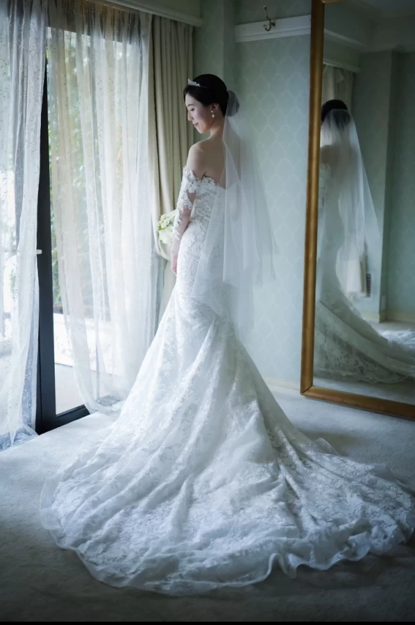 ✨涼しげサテンとレースの生地が上品にきらめく✨ウェディングドレス　結婚式　前撮り ✨涼しげサテンとレースの生地が上品にきらめく✨ウェディング