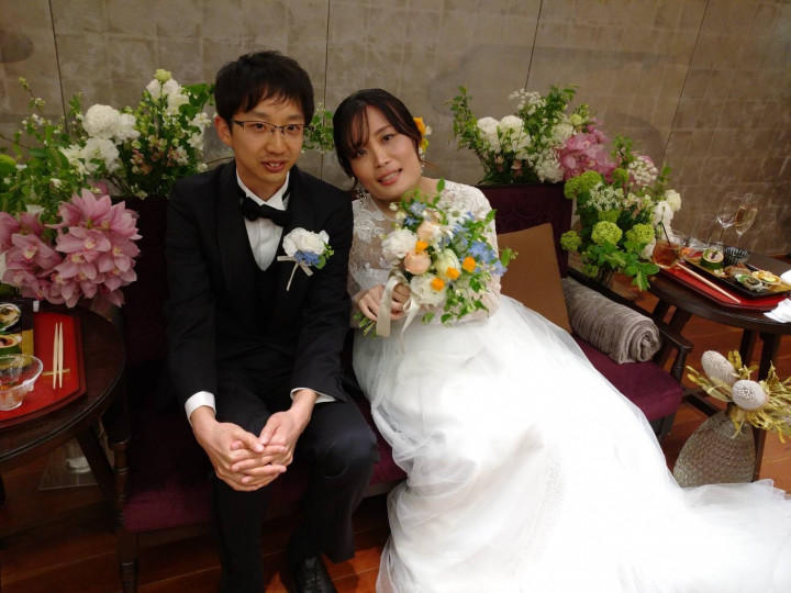 ひとみさんのウエディングドレスの写真