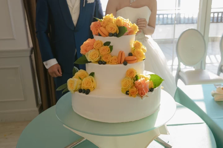 造花グリーン 装花 ケーキ前用 結婚式の通販 by あずき's shop