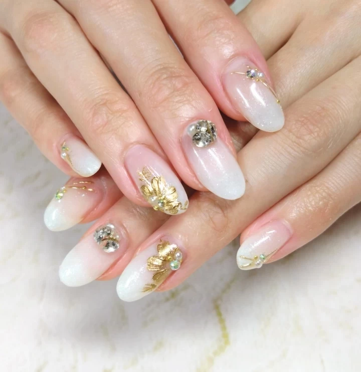 ネイルサロン経営の方必見！ネイルチップ450点とその他の備品セット