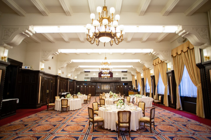 クラシカルな式場で一生の思い出