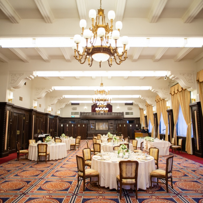 クラシカルな式場で一生の思い出