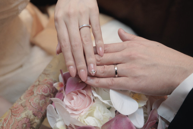 りおさんの結婚指輪の写真