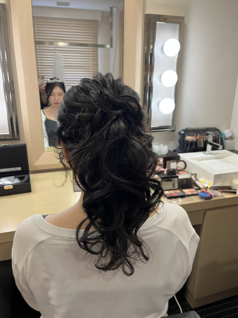 まなまななななさんのヘアメイクの写真