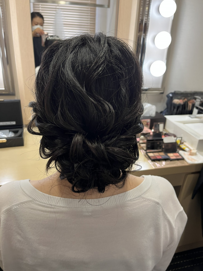 まなまななななさんのヘアメイクの写真