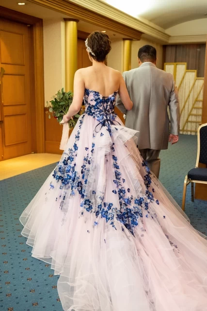 PRADA 現行タグ フロントリボン ドレープドレス フラワーモチーフ 結婚式 PRADA 現行タグ フロントリボン ドレープドレス フラワーモチーフ 結婚式