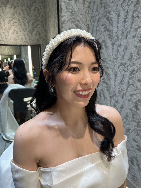 ゆぴよさんのヘアメイクの写真