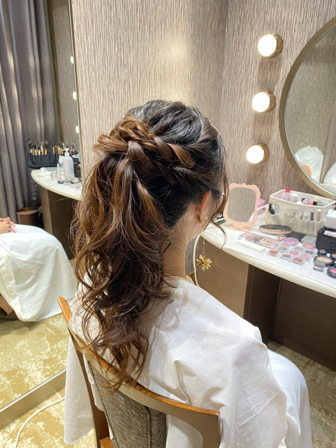 りぃこさんのヘアメイクの写真