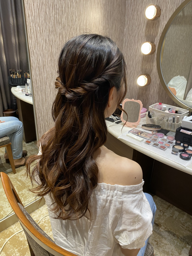 りぃこさんのヘアメイクの写真