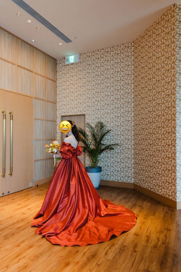 りぃこさんのカラードレスの写真