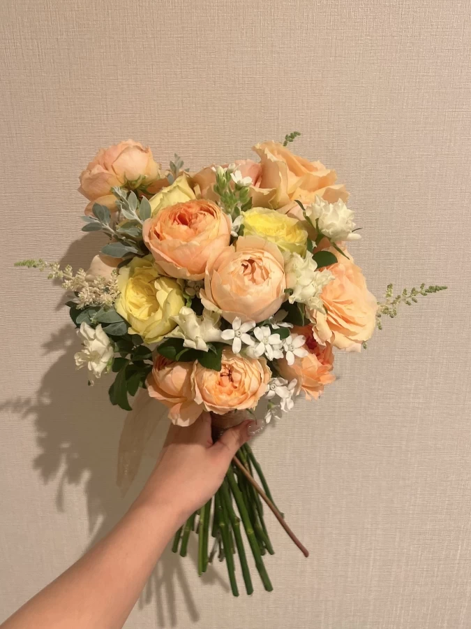 【わか】ボルドーカラー チューリップ 胡蝶蘭 アームブーケ＆ブートニア ボルドーカラー♡チューリップ♡胡蝶蘭のアームブーケ