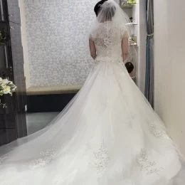 まりさんのウエディングドレスの写真