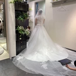 まりさんのウエディングドレスの写真