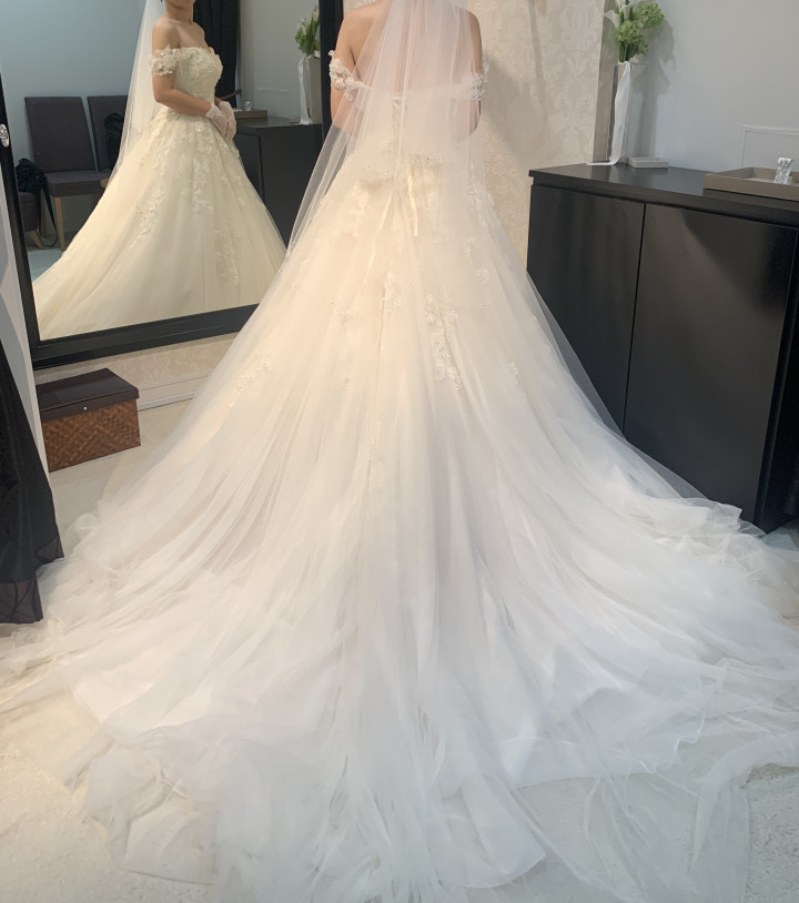 あつりんごさんのウエディングドレスの写真