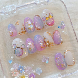 mecuさんのネイルの写真