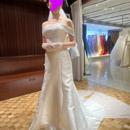 アヤさんのウエディングドレスの写真