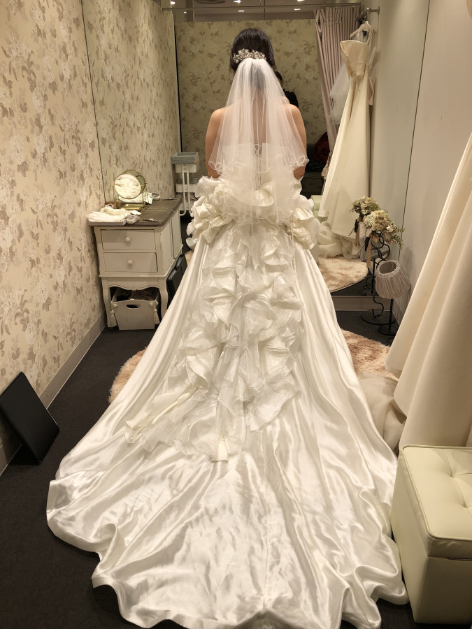もえさんのウエディングドレスの写真