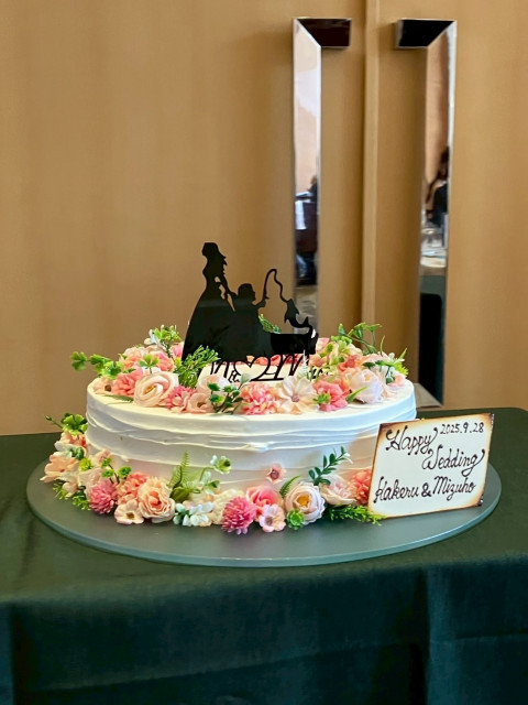 MZHさんのウエディングケーキの写真