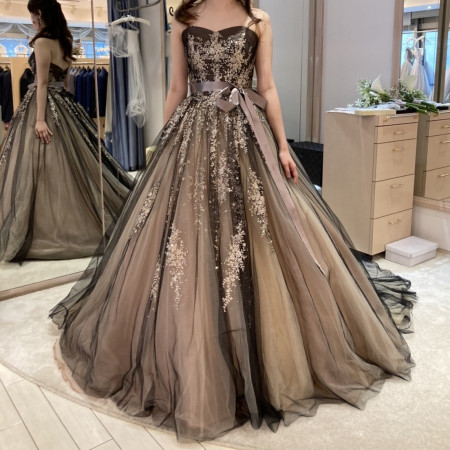 びすころんさんのカラードレス