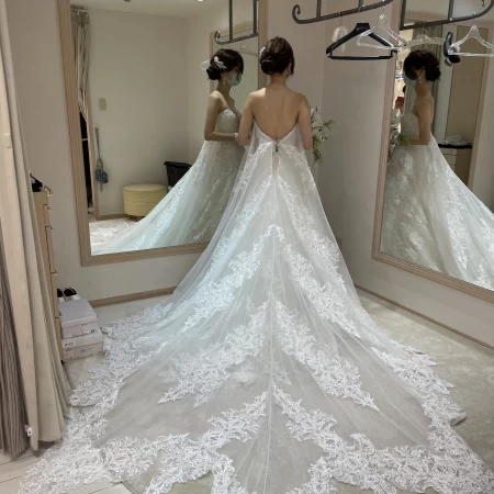 びすころんさんのウエディングドレス