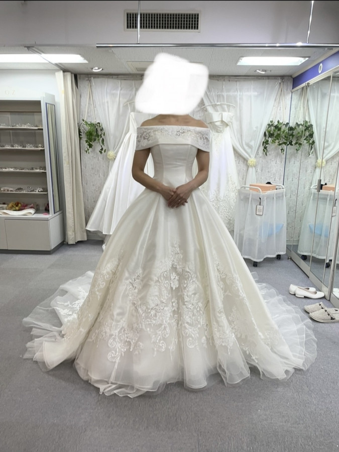 ゆりさんのウエディングドレスの写真
