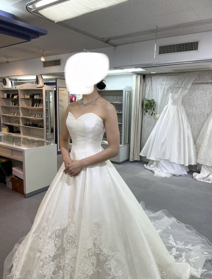 ゆりさんのウエディングドレスの写真