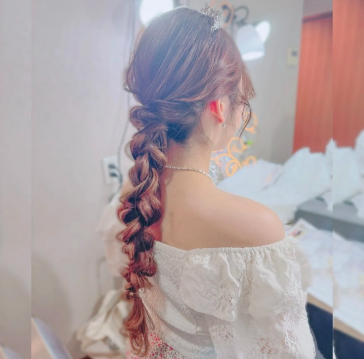 ゆりなさんのヘアメイクの写真